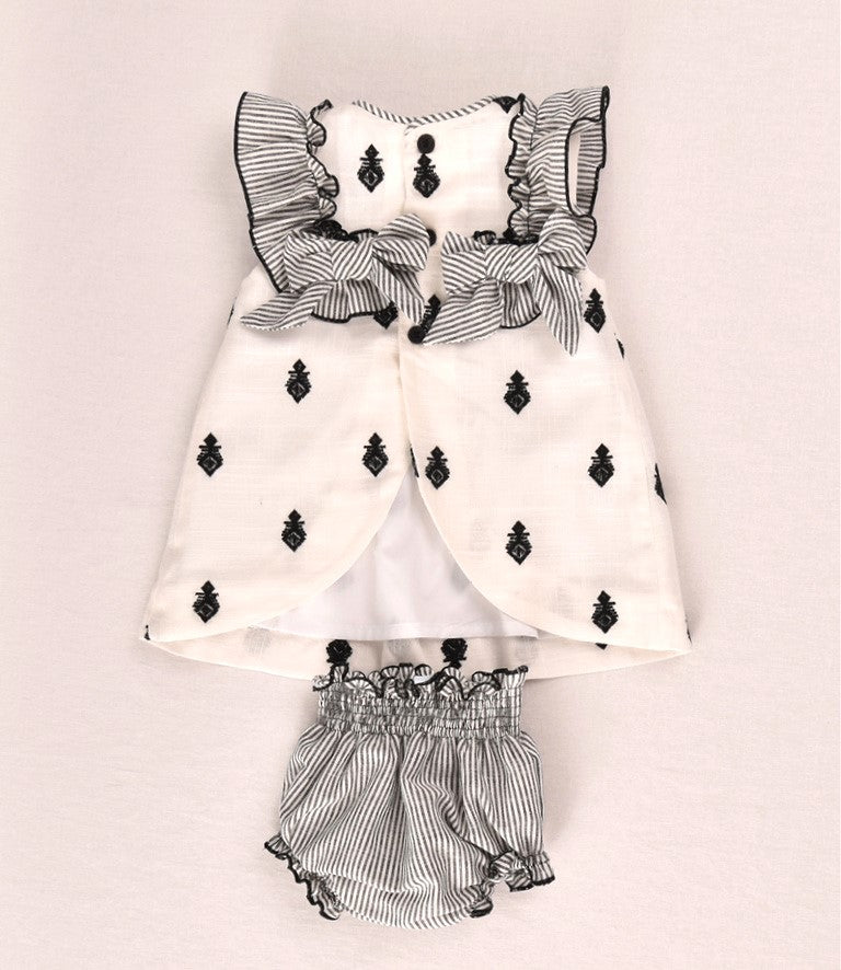 Vestido Bordado con braguita