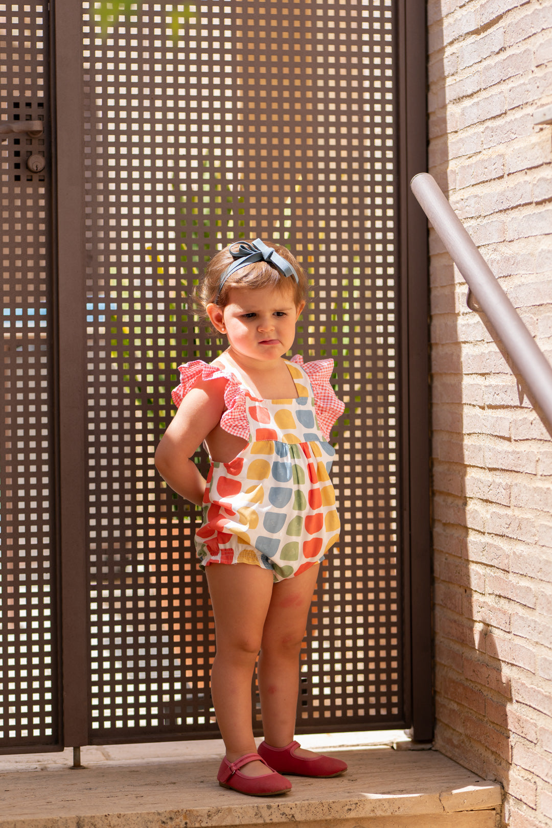 Pelele brochas niña