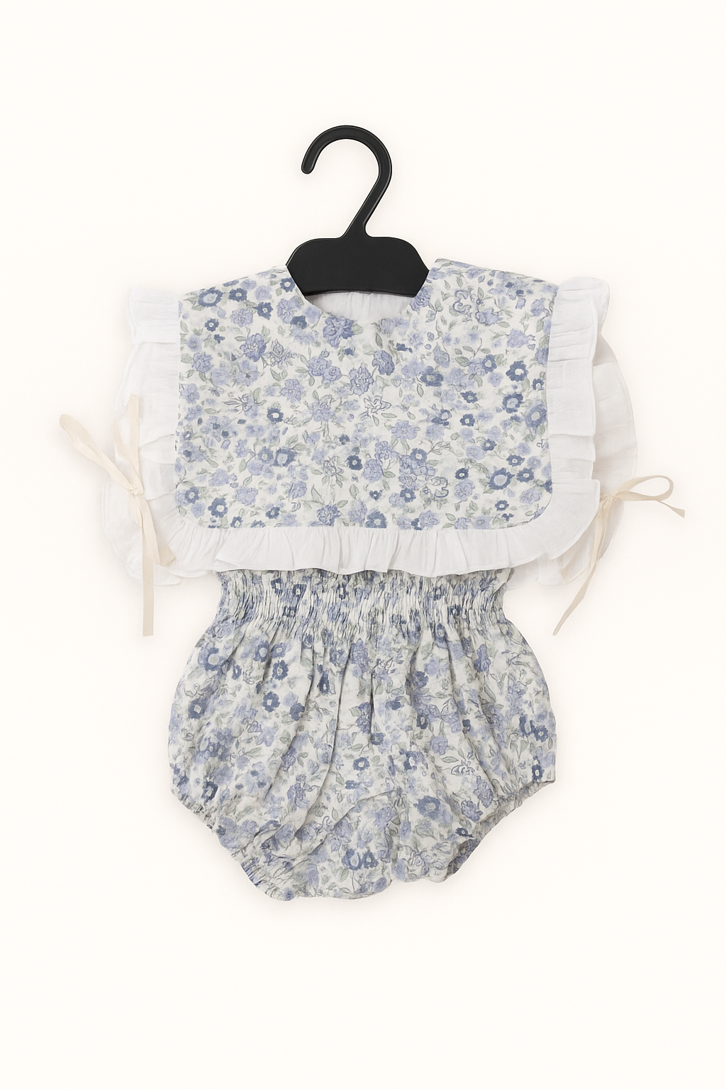 Cubre pañal y baberola floral